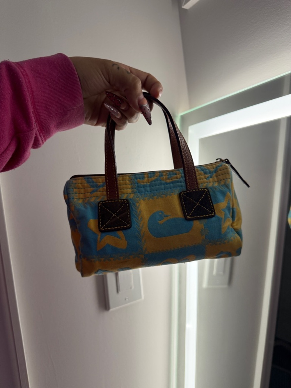 Dooney & Bourke mini tote bag 💙💛⭐️🐳🩵